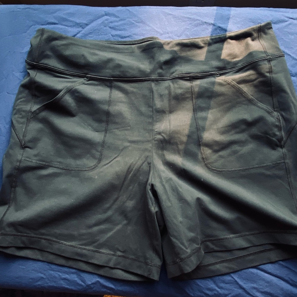 Duluth Trading Co Black Shorts XXL